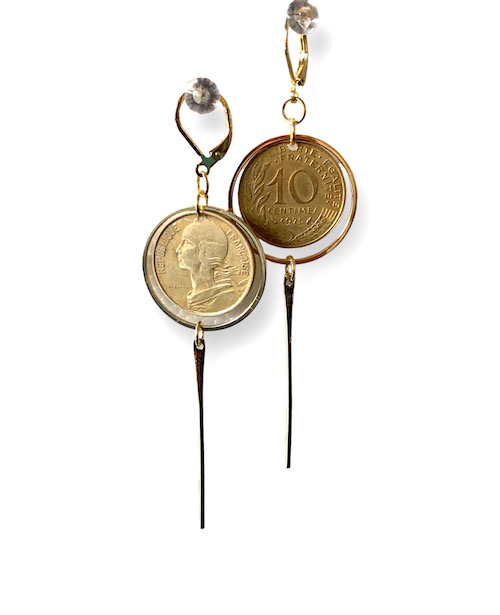https://www.margauxcoquelicot.fr/shop/Boucles-d-oreilles-piece-de-monnaie-tige_p966.html